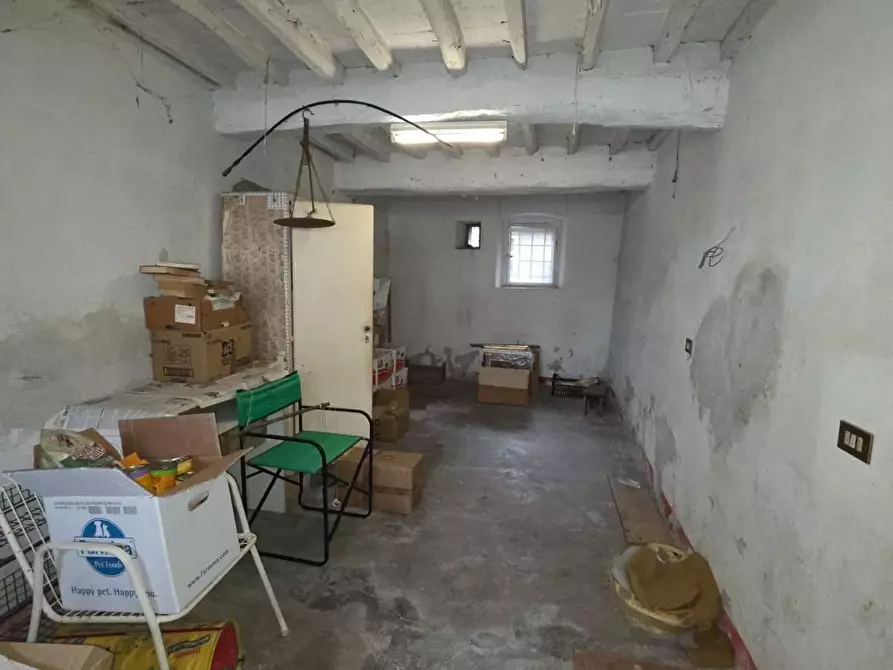 Immagine 7 di Deposito in vendita  a Capannori