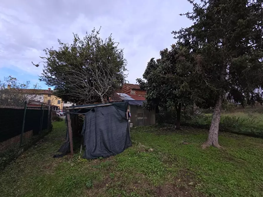 Immagine 16 di Deposito in vendita  a Capannori