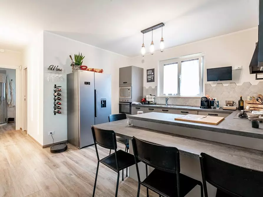 Immagine 3 di Casa indipendente in vendita  a Massa