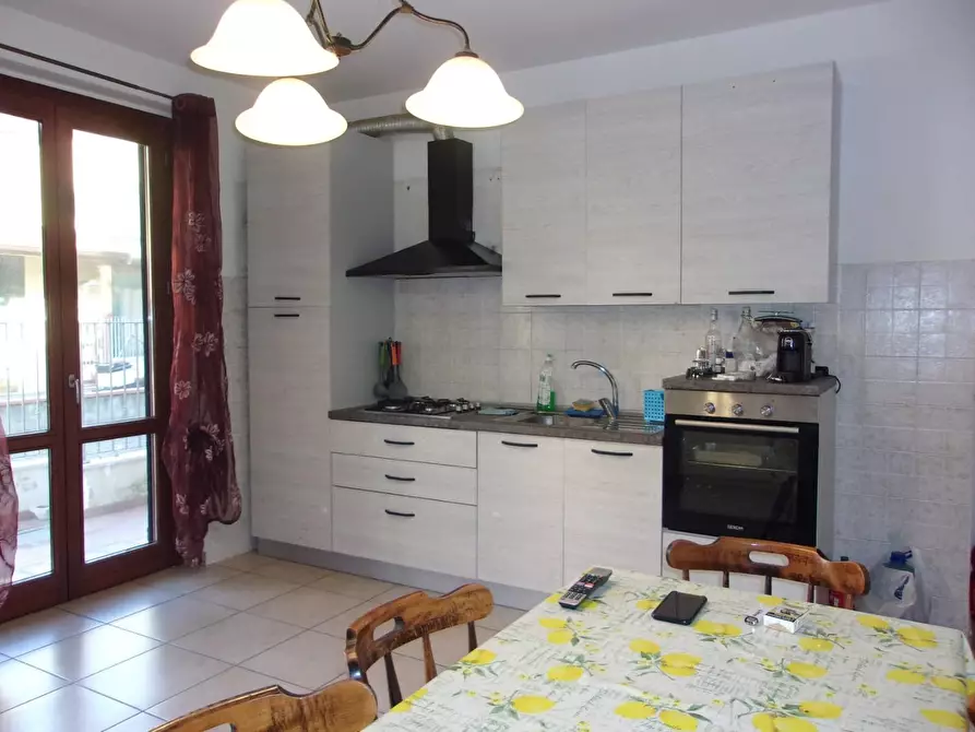 Immagine 2 di Appartamento in vendita  a Massa