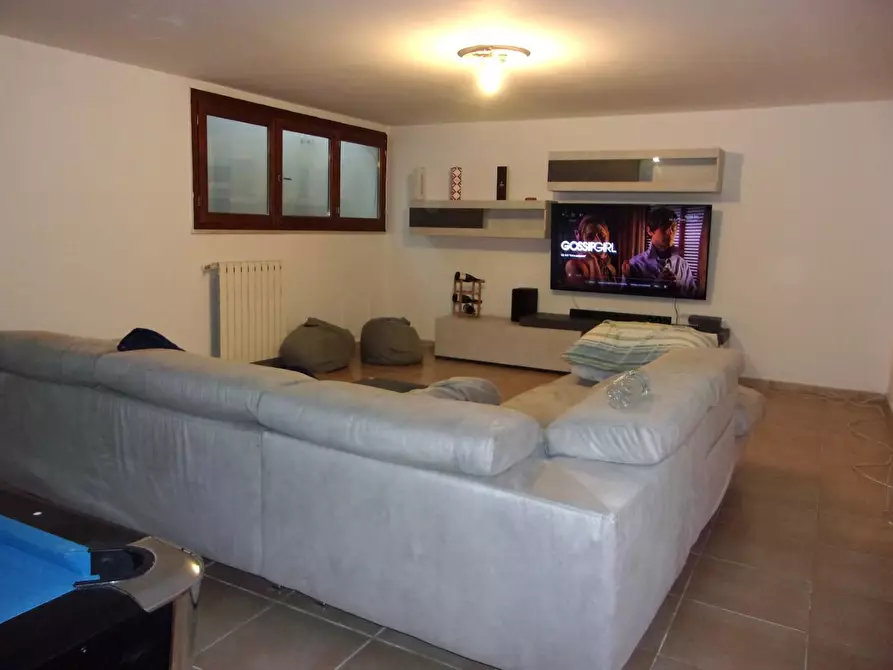 Immagine 5 di Appartamento in vendita  a Massa