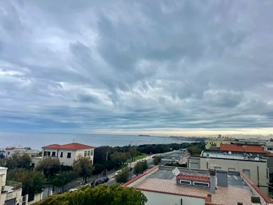 Immagine 3 di Mansarda in vendita  a Livorno