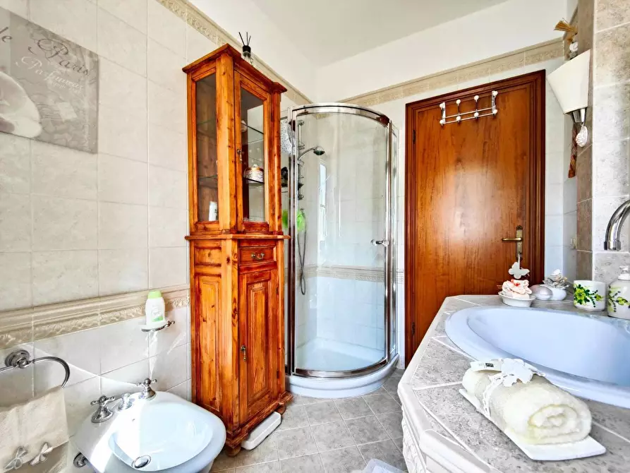 Immagine 31 di Appartamento in vendita  a Vecchiano