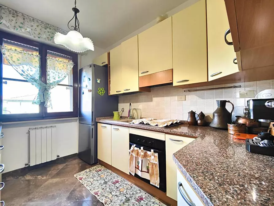 Immagine 16 di Appartamento in vendita  a Vecchiano