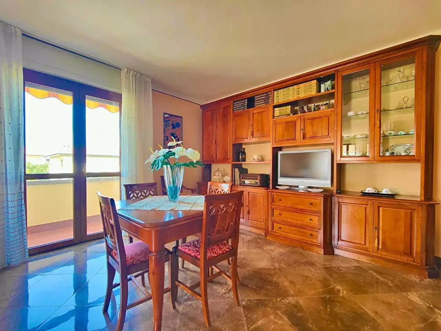 Immagine 11 di Appartamento in vendita  a Vecchiano