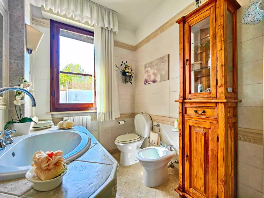 Immagine 32 di Appartamento in vendita  a Vecchiano