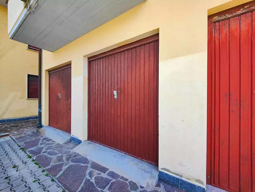 Immagine 37 di Appartamento in vendita  a Vecchiano