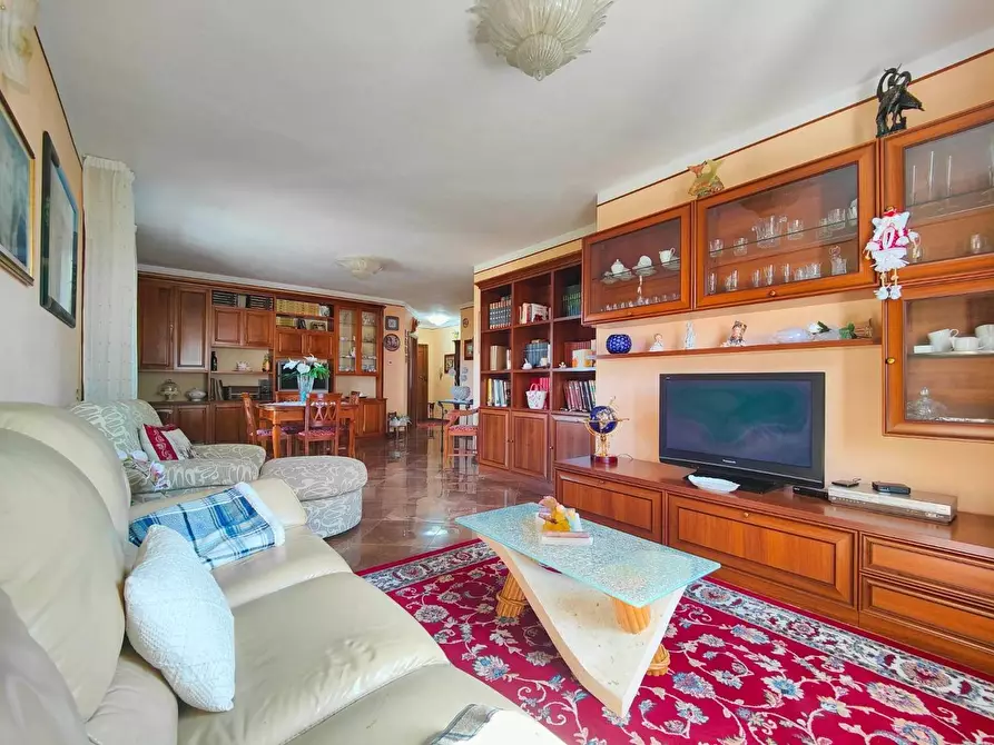 Immagine 6 di Appartamento in vendita  a Vecchiano