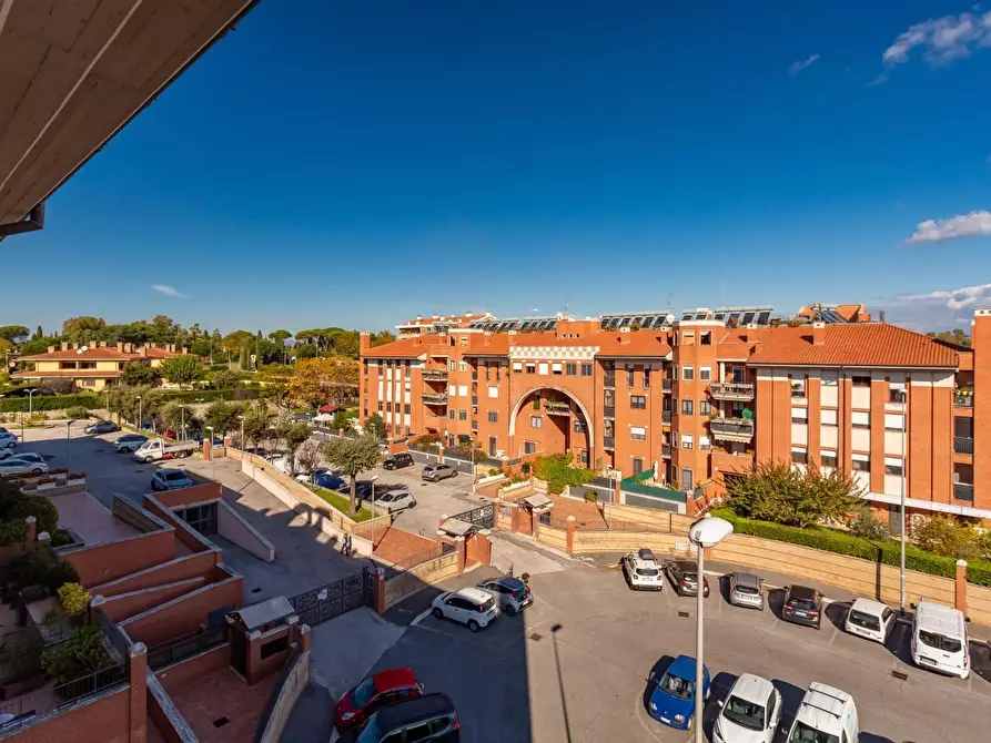 Immagine 17 di Mansarda in vendita  a Roma