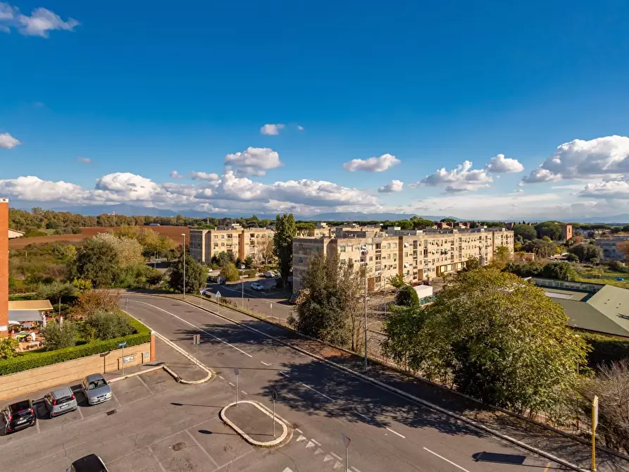 Immagine 16 di Mansarda in vendita  a Roma