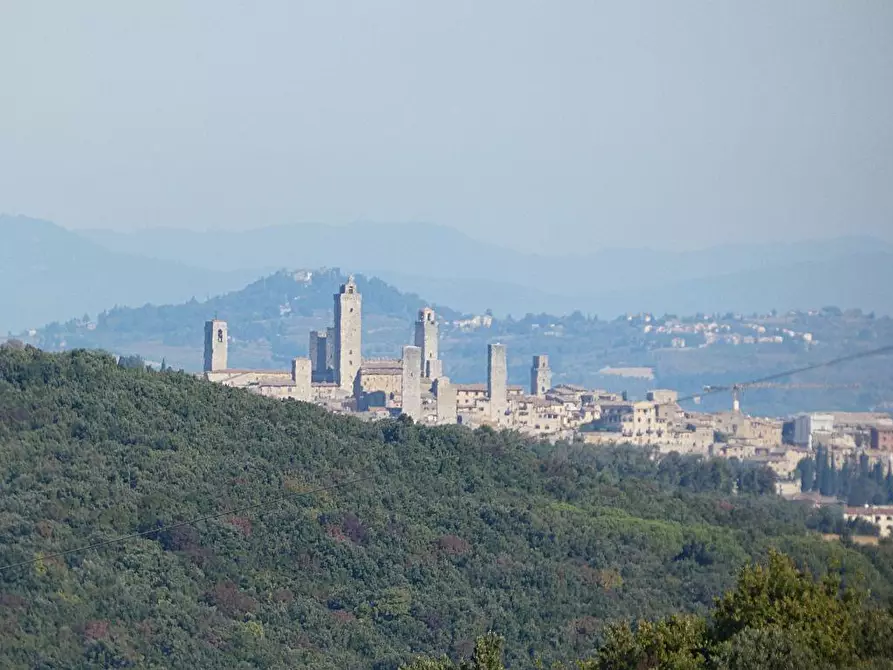 Immagine 10 di Casa colonica in vendita  a San Gimignano