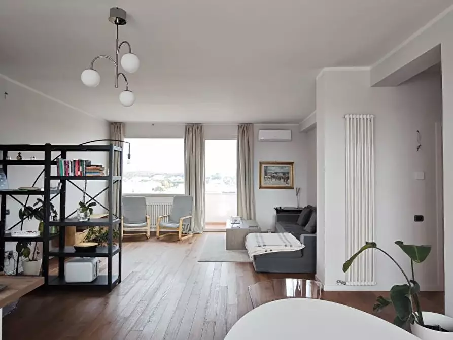 Immagine 23 di Appartamento in vendita  a Pontedera