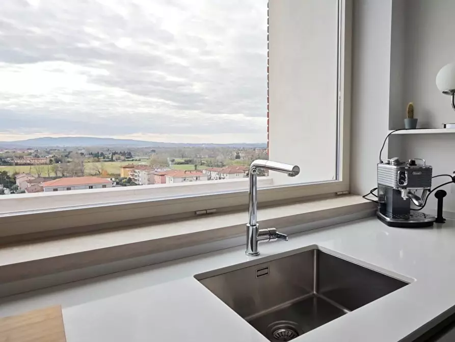 Immagine 11 di Appartamento in vendita  a Pontedera