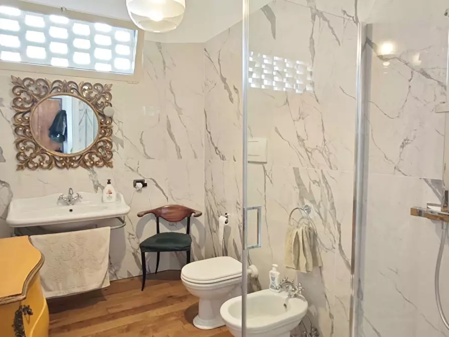 Immagine 17 di Appartamento in vendita  a Pontedera