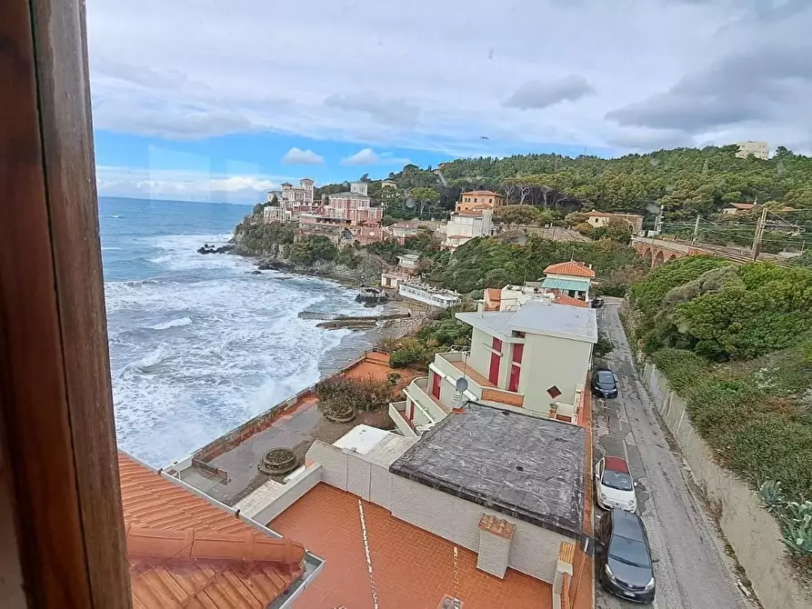 Immagine 9 di Appartamento in vendita  a Rosignano Marittimo