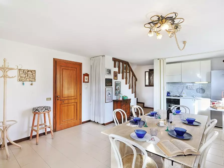 Immagine 2 di Appartamento in vendita  a Rosignano Marittimo