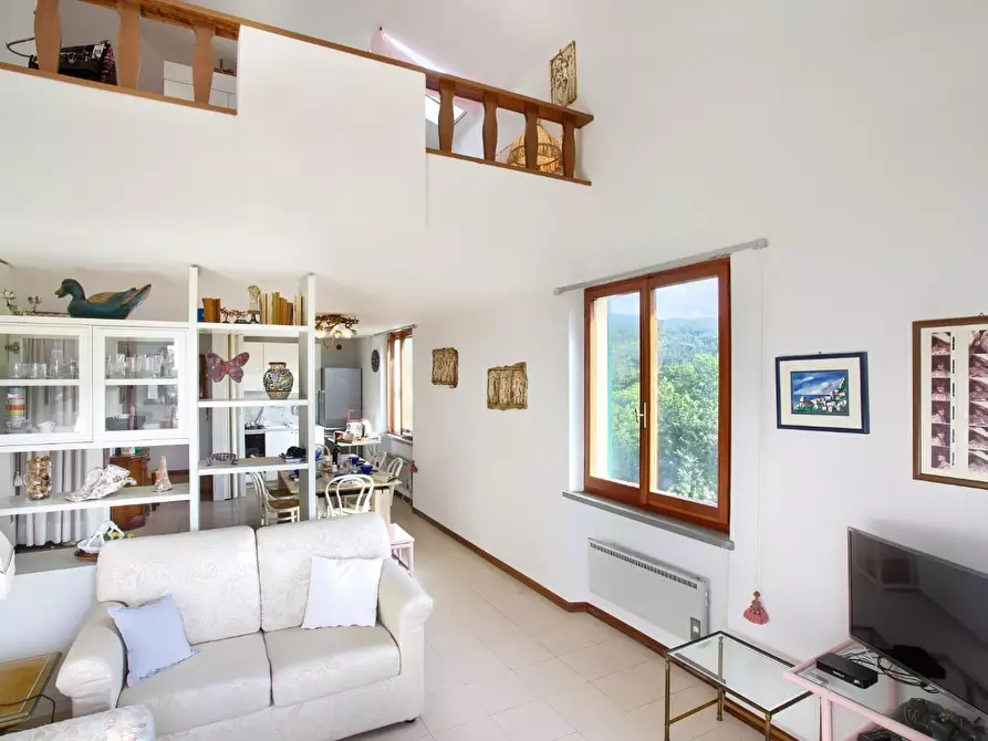 Immagine 5 di Appartamento in vendita  a Rosignano Marittimo