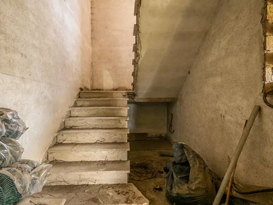 Immagine 33 di Villa in vendita  a Calcinaia