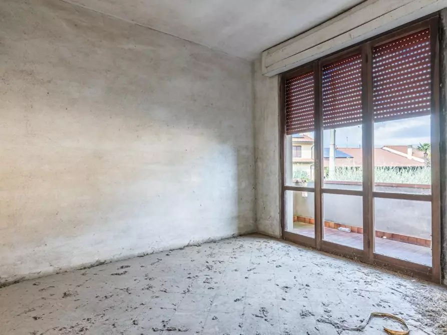 Immagine 23 di Villa in vendita  a Calcinaia