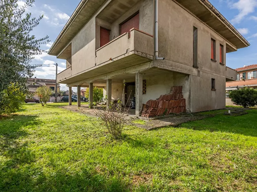 Immagine 5 di Villa in vendita  a Calcinaia