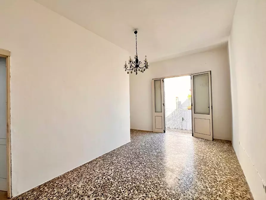 Immagine 18 di Casa indipendente in vendita  a Spongano