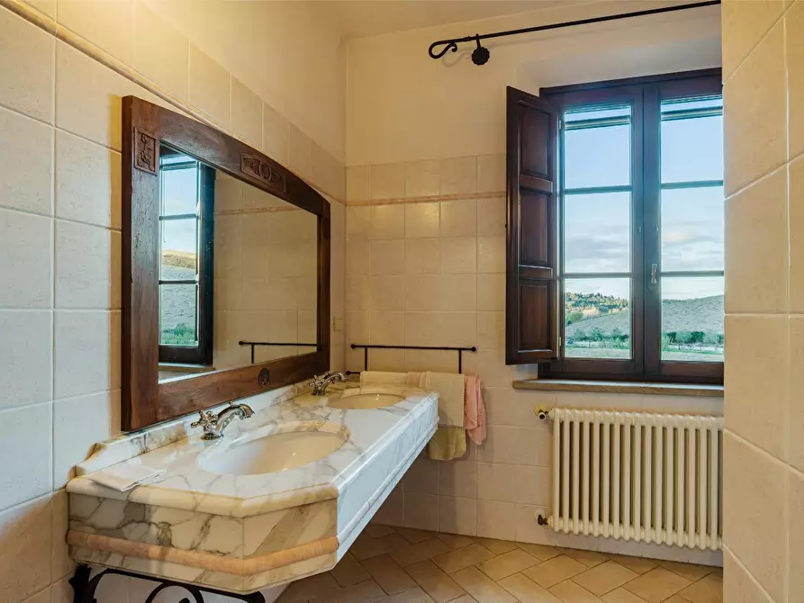 Immagine 42 di Casa colonica in vendita  a Casciana Terme Lari