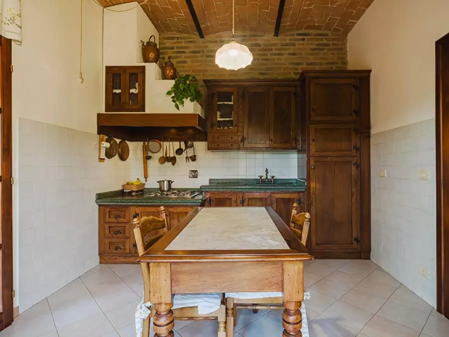 Immagine 47 di Casa colonica in vendita  a Casciana Terme Lari