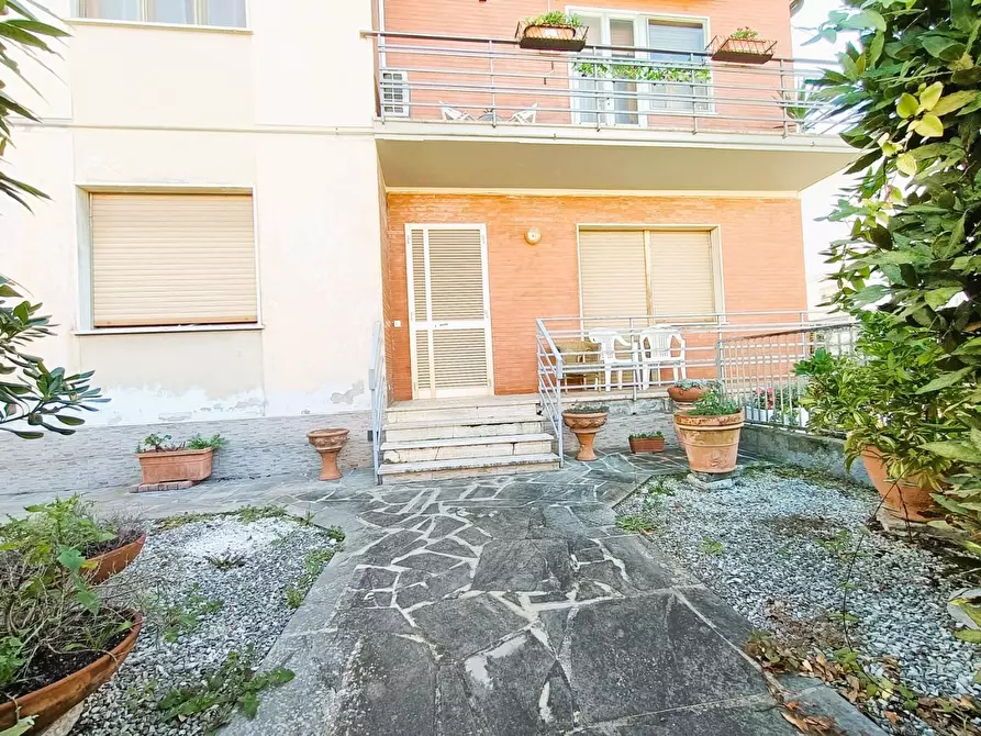 Immagine 32 di Casa bifamiliare in vendita  a San Giuliano Terme