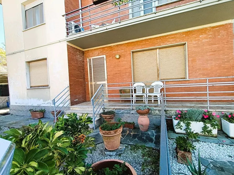 Immagine 35 di Casa bifamiliare in vendita  a San Giuliano Terme