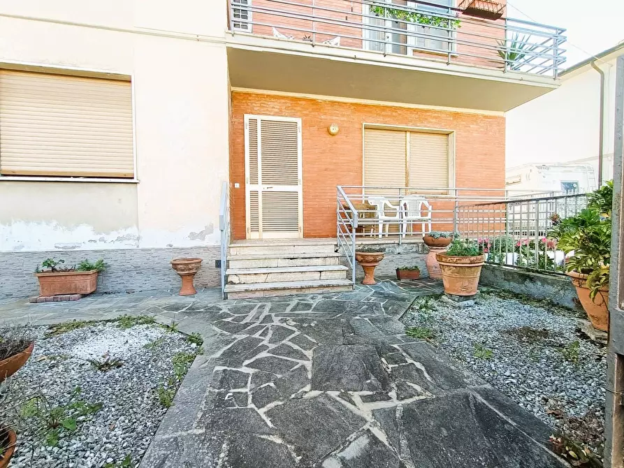 Immagine 31 di Casa bifamiliare in vendita  a San Giuliano Terme