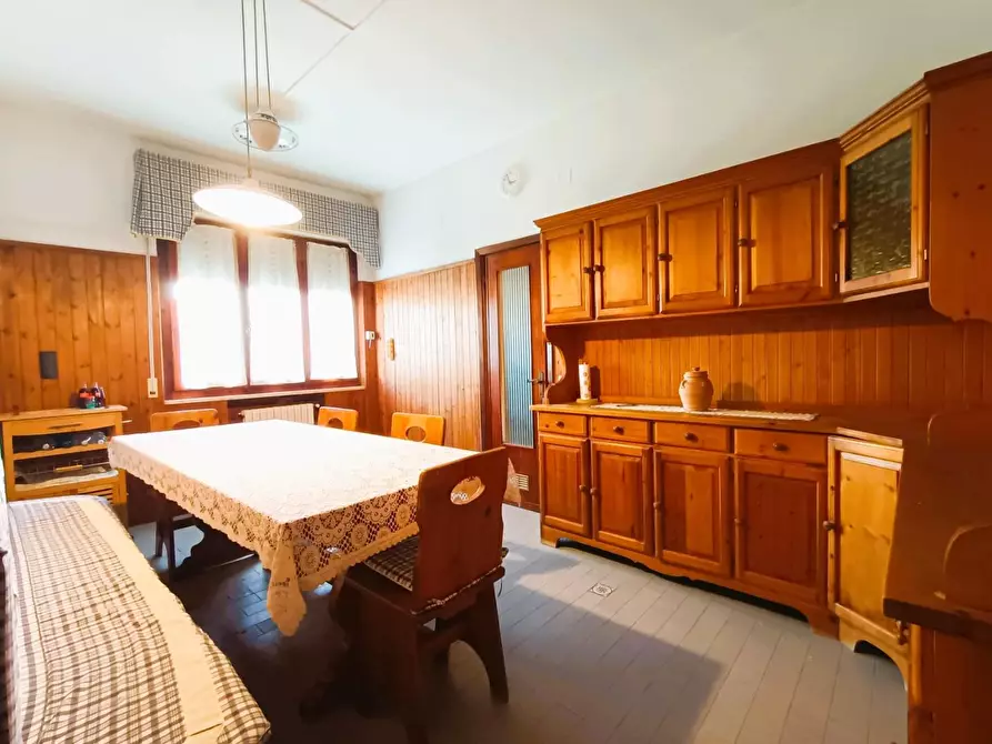 Immagine 10 di Casa bifamiliare in vendita  a San Giuliano Terme