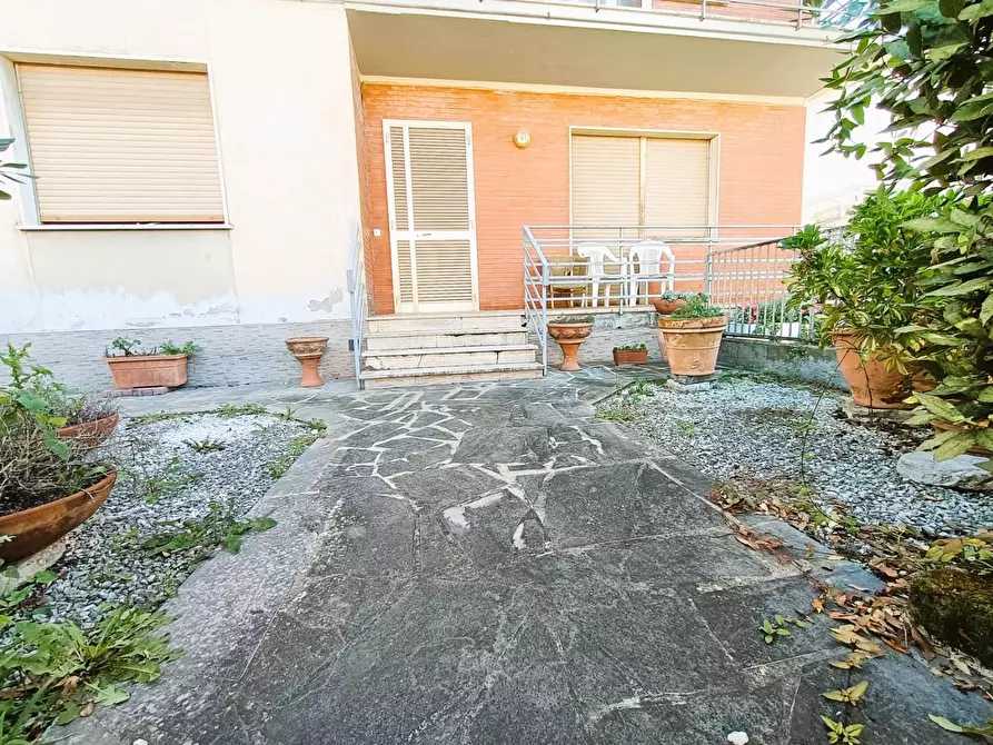Immagine 33 di Casa bifamiliare in vendita  a San Giuliano Terme