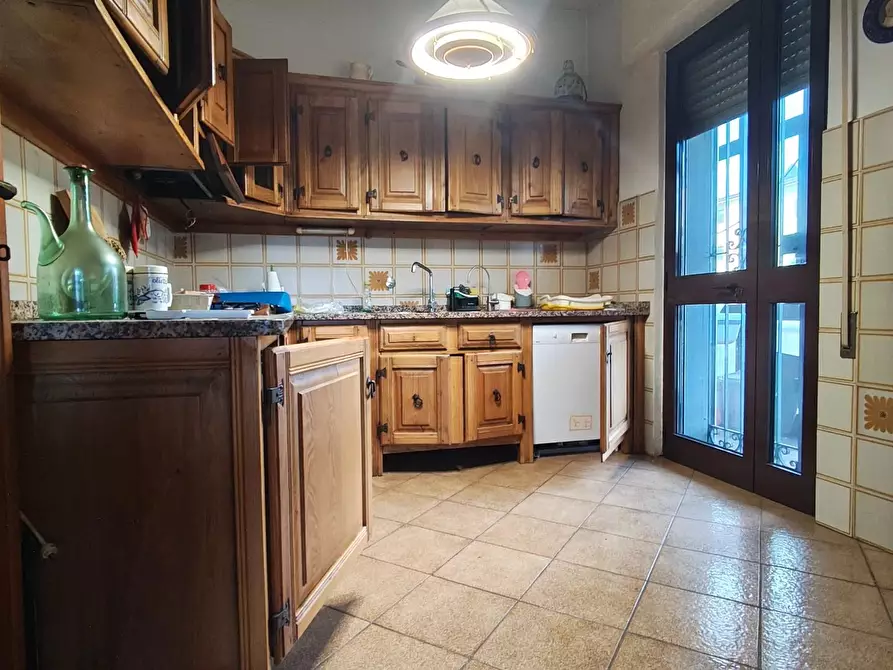 Immagine 45 di Villa in vendita  a Lucca