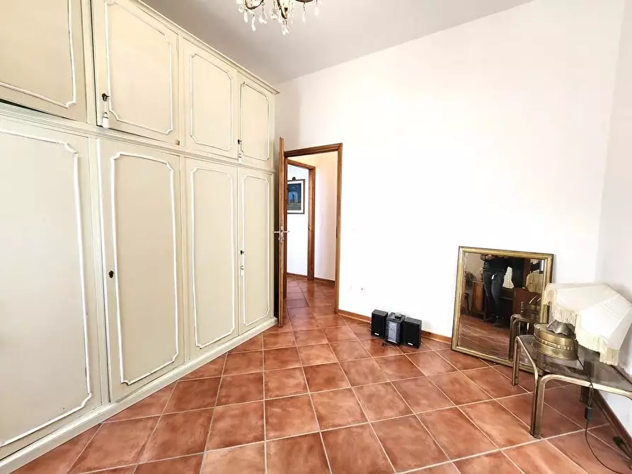 Immagine 18 di Appartamento in vendita  a Lucca