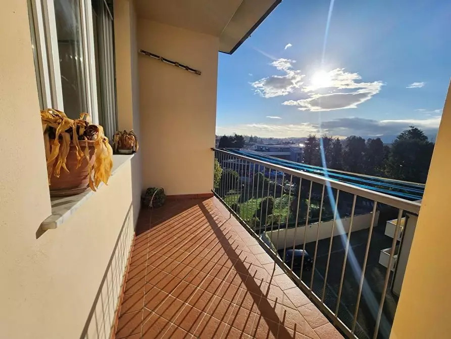 Immagine 8 di Appartamento in vendita  a Lucca