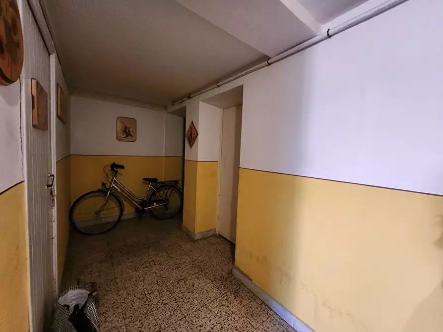 Immagine 24 di Appartamento in vendita  a Lucca