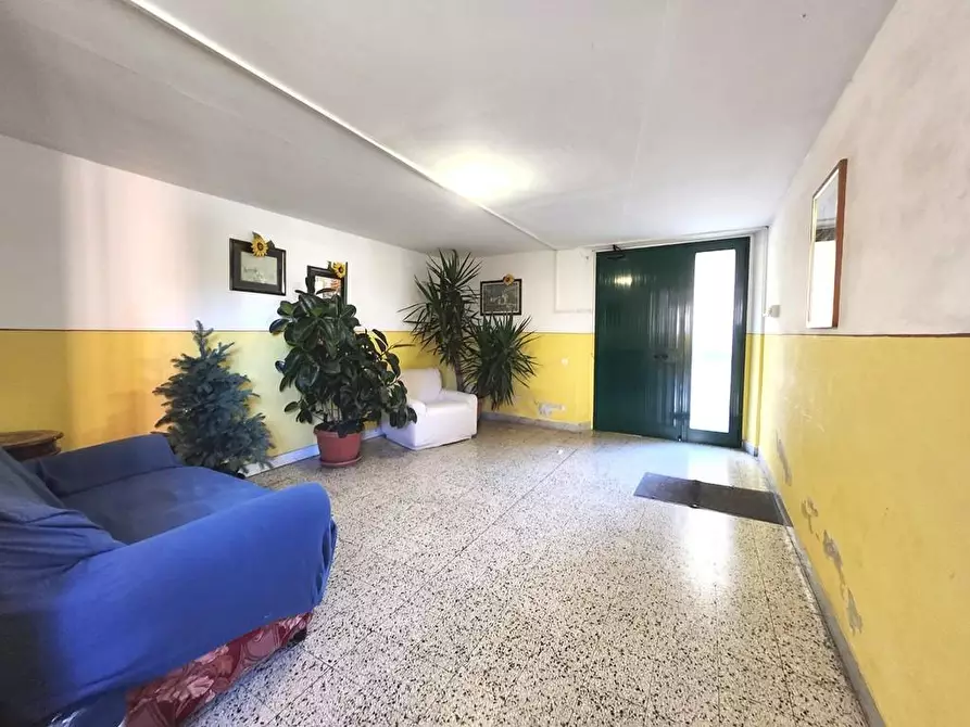 Immagine 26 di Appartamento in vendita  a Lucca