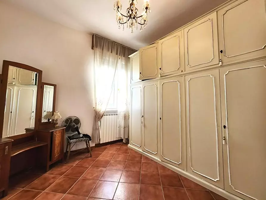 Immagine 20 di Appartamento in vendita  a Lucca