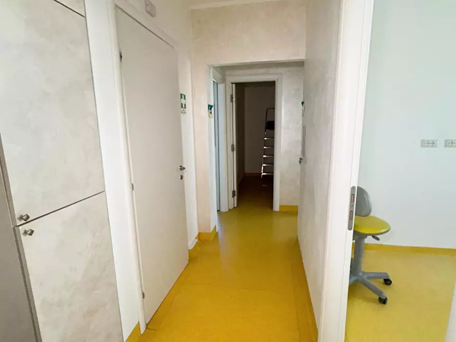 Immagine 9 di Ufficio in affitto  a Pisa