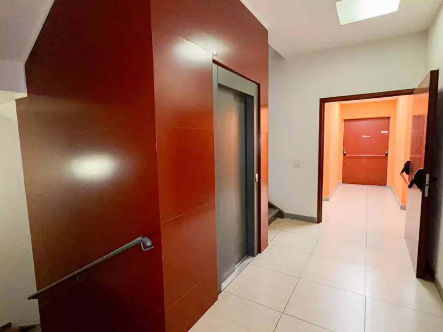 Immagine 14 di Ufficio in affitto  a Pisa