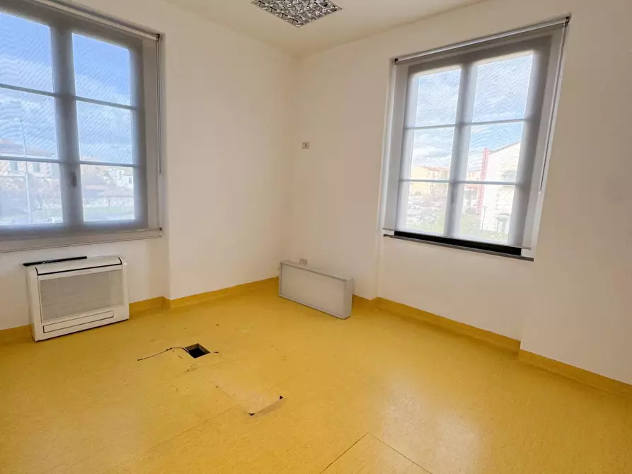 Immagine 7 di Ufficio in affitto  a Pisa