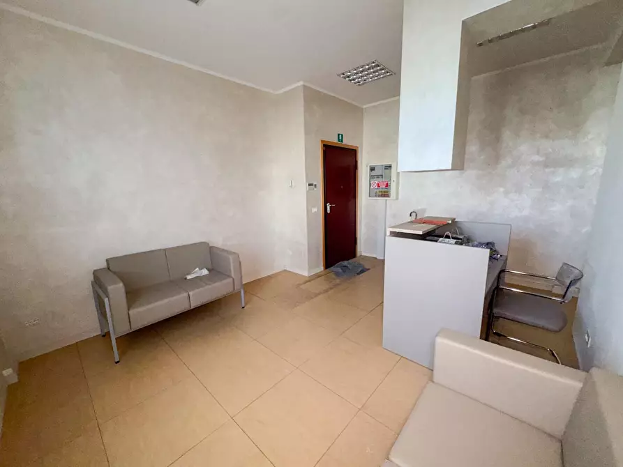 Immagine 2 di Ufficio in affitto  a Pisa