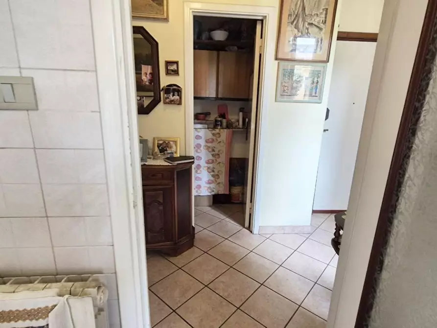 Immagine 12 di Appartamento in vendita  a Viareggio