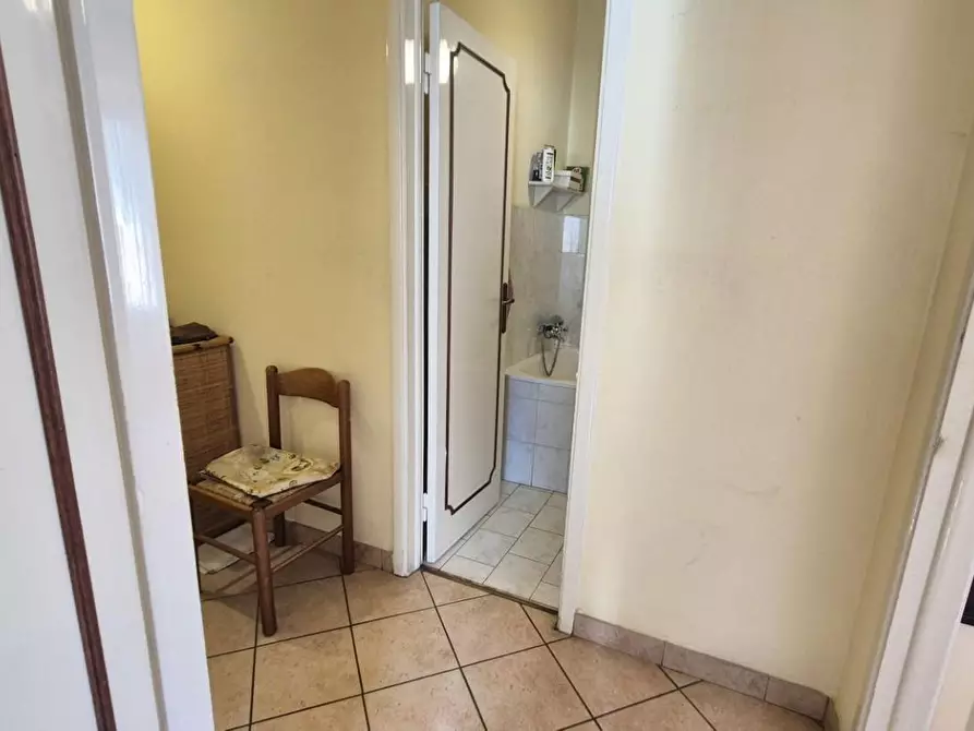 Immagine 82 di Appartamento in vendita  a Viareggio