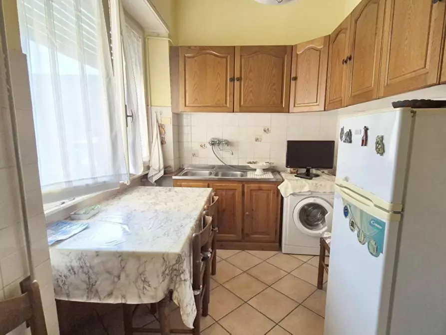 Immagine 3 di Appartamento in vendita  a Viareggio