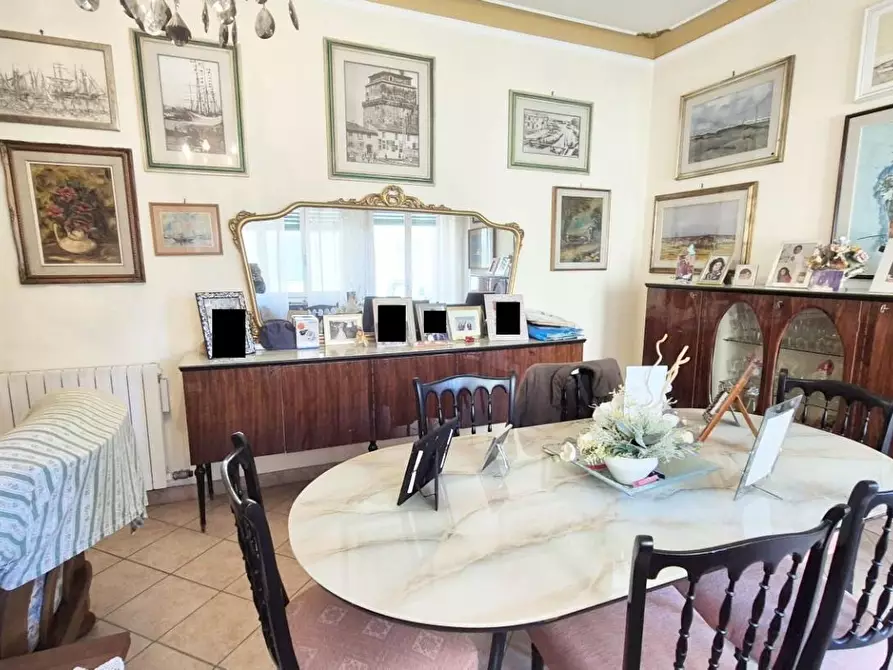 Immagine 34 di Appartamento in vendita  a Viareggio