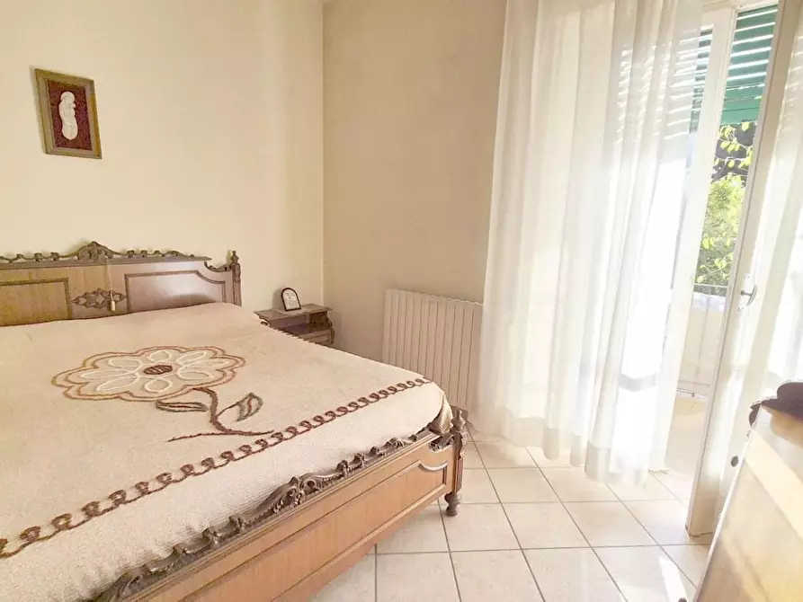 Immagine 75 di Appartamento in vendita  a Viareggio