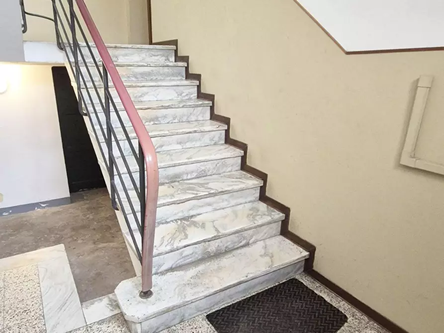 Immagine 93 di Appartamento in vendita  a Viareggio