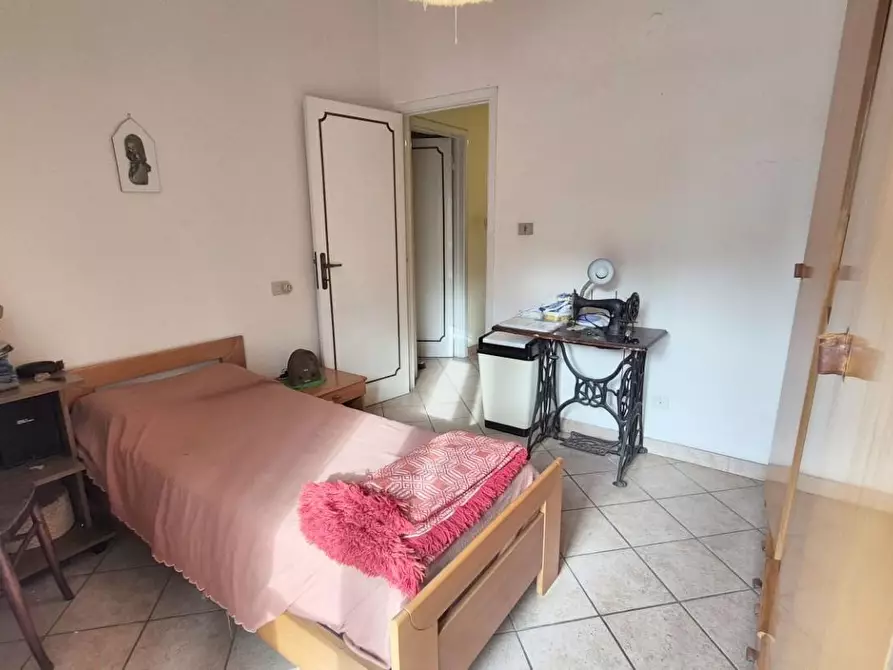 Immagine 60 di Appartamento in vendita  a Viareggio