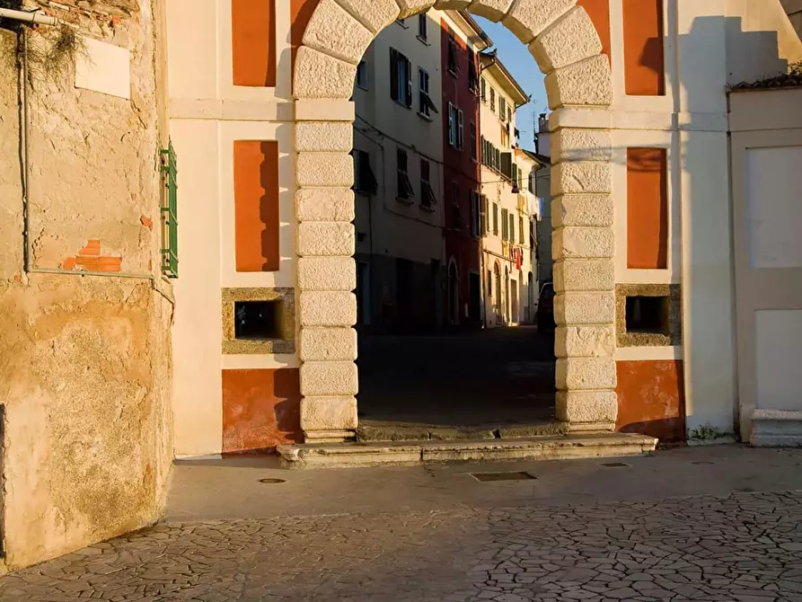 Immagine 2 di Appartamento in vendita  a Massa